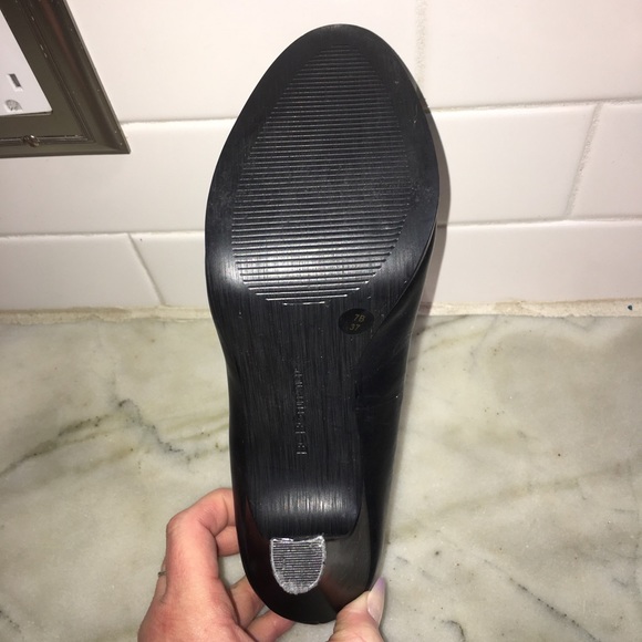 BCBGeneration Black Platform Heels 👠 - Picture 12 of 16